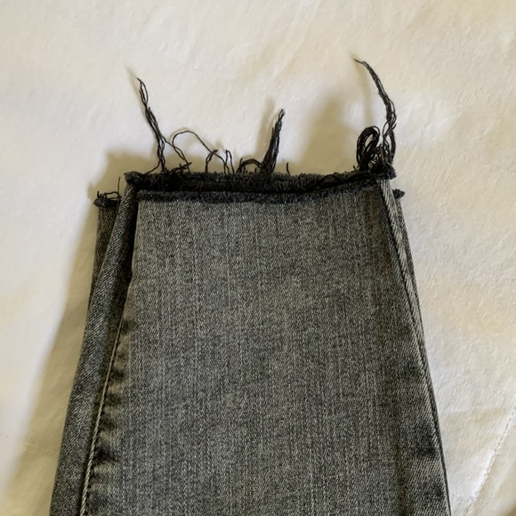 Fashion nova grey wash jeans - Picture 2 of 6